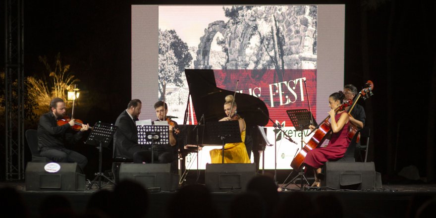 Phaselis'te Gökhan Aybulus ve Cameratalia Quintet konseri