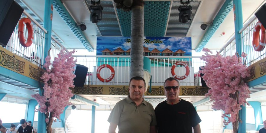 Gazeteciler "yaza merhaba" dedi