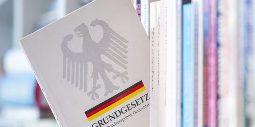 Alman Anayasası 75 yaşında