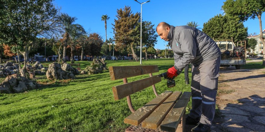 Kepez 19 mahallede 53 parkı yeniledi