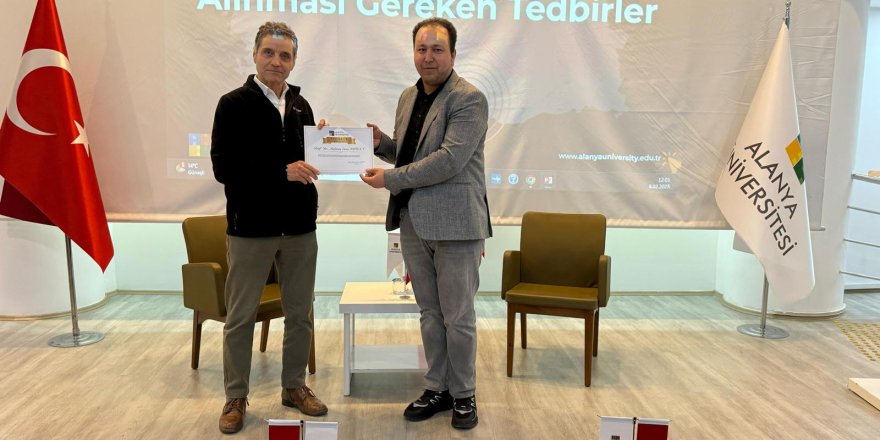 Deprem Gerçeği ve Alınması Gereken Tedbirler Alanya Üniversitesi'nde konuşuldu