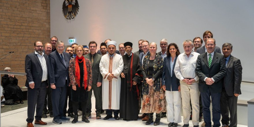 Köln’de 20 yıllık barış iradesi yeniden imzalandı