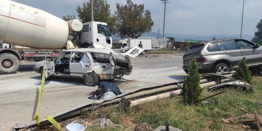 Korkunç kazada araçtan böyle fırladı !