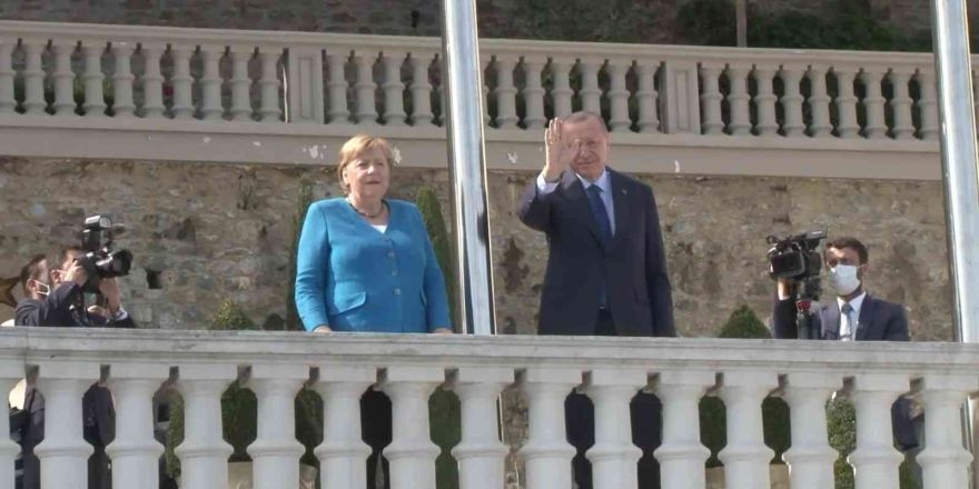 Erdoğan Ve Merkel, Huber Köşkü Balkonundan Boğazı İzledi