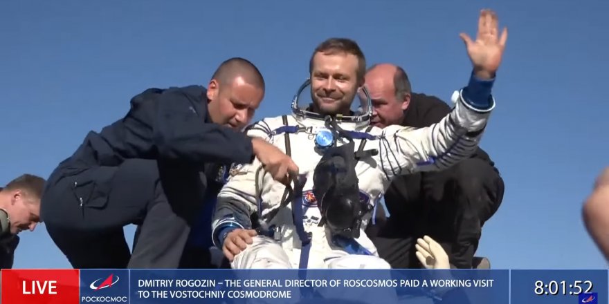 Uzayda uzun metrajlı film  çeken Ruslar döndü
