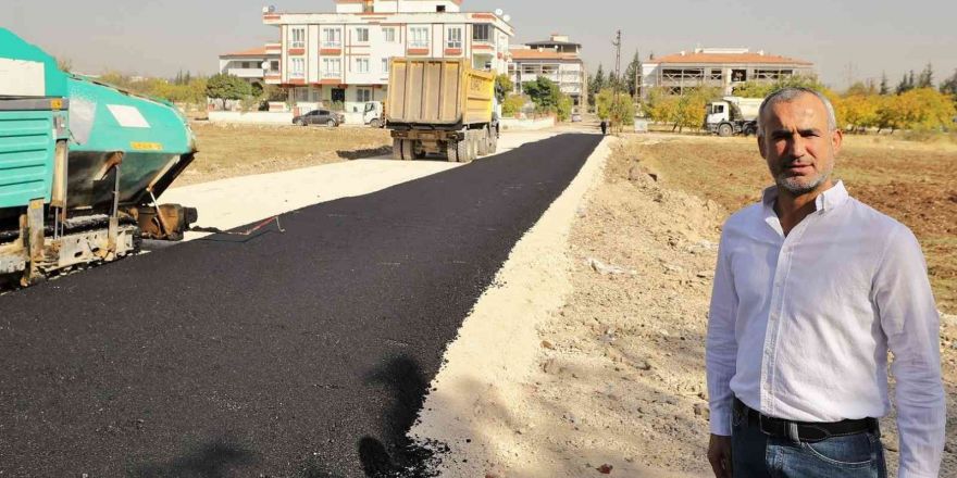 Aktoprak Mahallesi’nde yeni yollar asfaltlanıyor