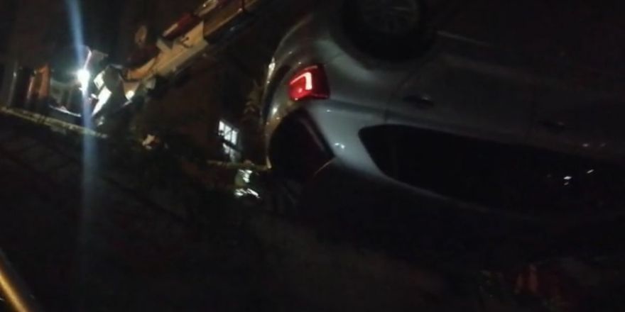 İstanbul’da otomobil 25 metreden uçtu, şoför son anda kurtuldu
