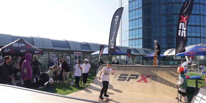 Kaykay tutkunları SPX Skate Weekend’de buluştu