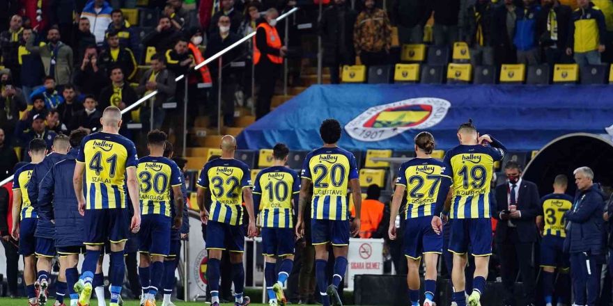Fenerbahçe 2 maçta 6 puan kaybetti