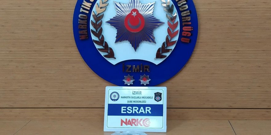 Adnan Menderes Havalimanı’nda uyuşturucu operasyonu: 1 gözaltı