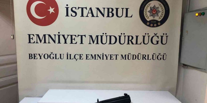 Beyoğlu’nda molozların arasında otomatik silah MP5 bulundu