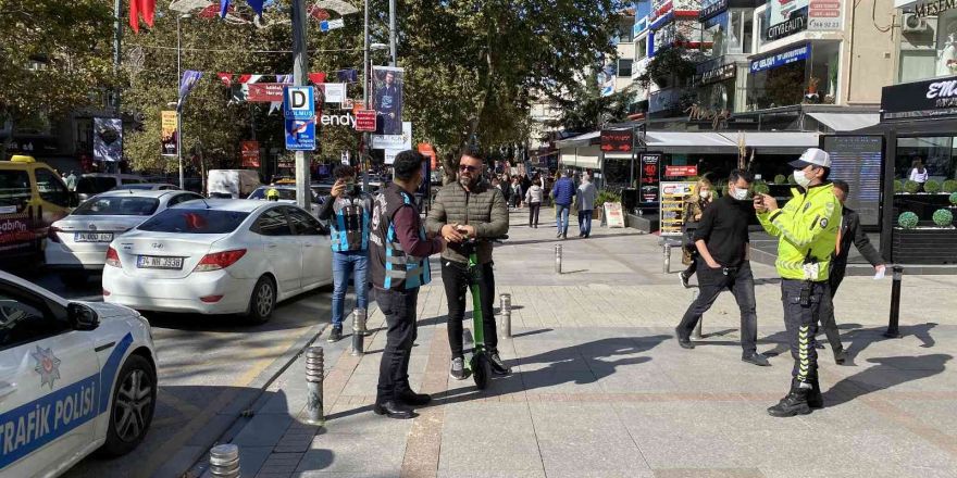 Kadıköy’de elektrikli scooter denetimi