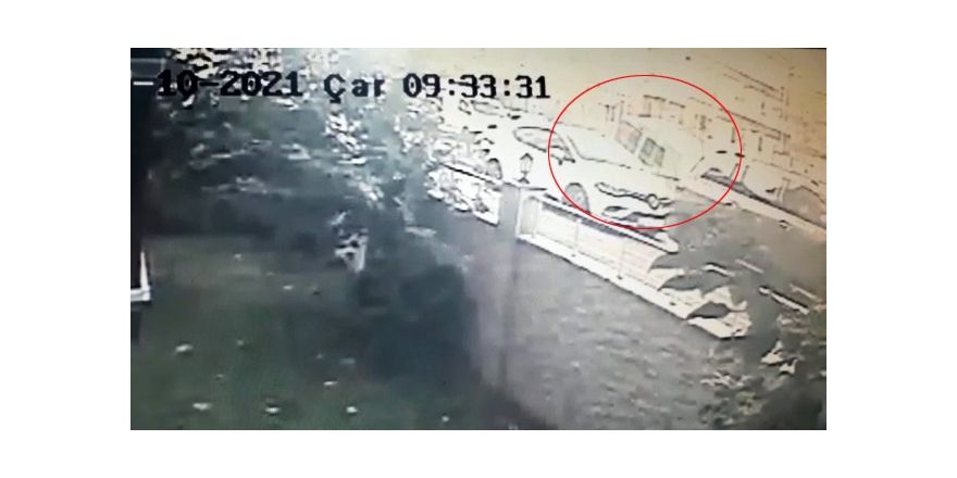 Bakırköy’de iki aracın çarpıştığı kaza kamerada