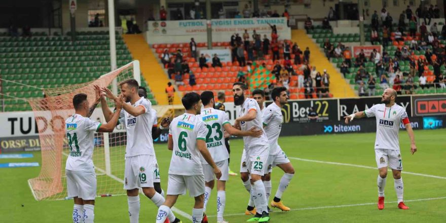 Spor Toto Süper Lig: Aytemiz Alanyaspor: 1 - Göztepe: 0 (İlk yarı)