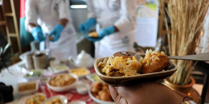 Adana’da Bangladeş mutfağı tanıtıldı