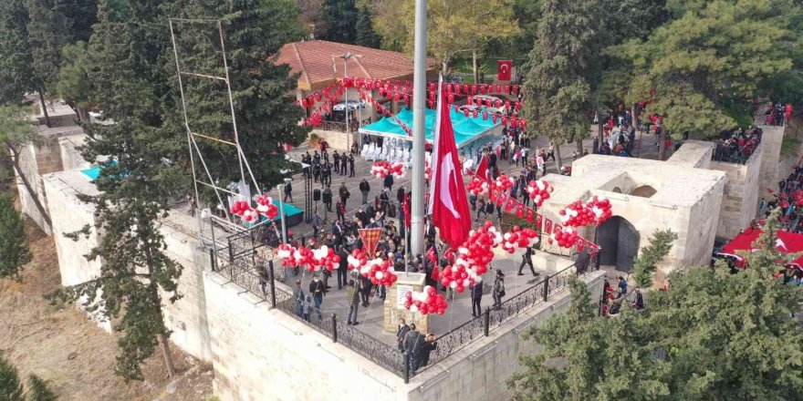 Güngör: “Türk bayrağı ümmetin ümididir”