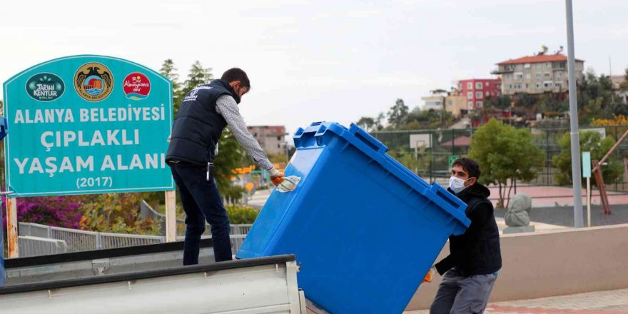 Alanya’da 150 adet sıfır atık konteyneri dağıtıldı