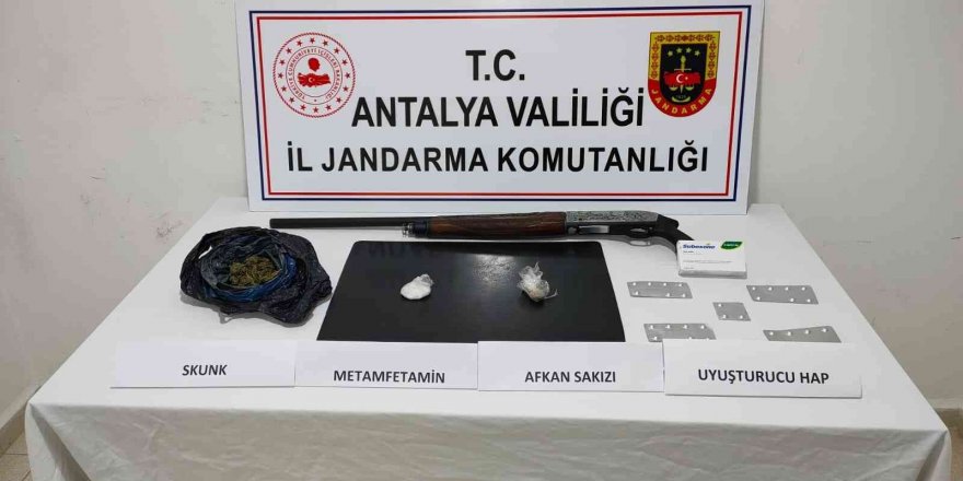 Manavgat’ta uyuşturucu tacirine operasyon