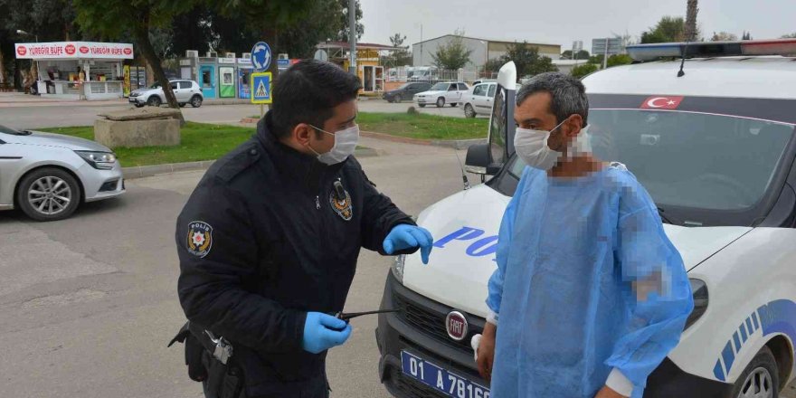 Bıçaklanan yaralı hastaneden kaçtı, hasta önlüğüyle yakalandı