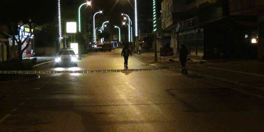 Cadde ortasındaki kavgada kalbinden bıçaklanan genç hayatını kaybetti