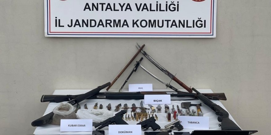 Jandarmadan arazi mafyasına şafak operasyonu:12 gözaltı