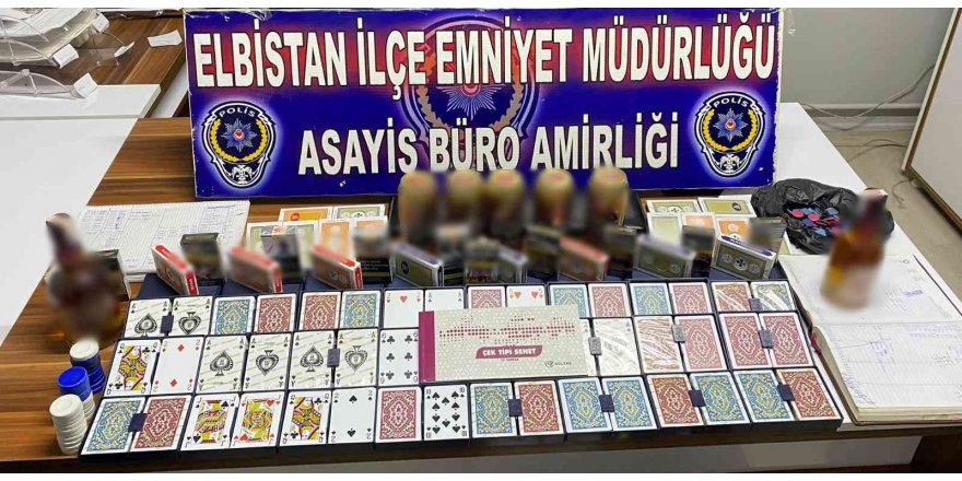 Elbistan’da kumar oynatılan derneklere eş zamanlı operasyon