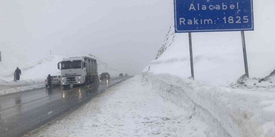 Antalya-Konya karayolunda ulaşım normale döndü