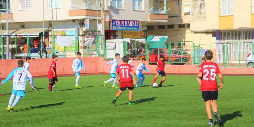 3 Ocak Mersin’in Kurtuluşu Minikler Futbol Turnuvası devam ediyor