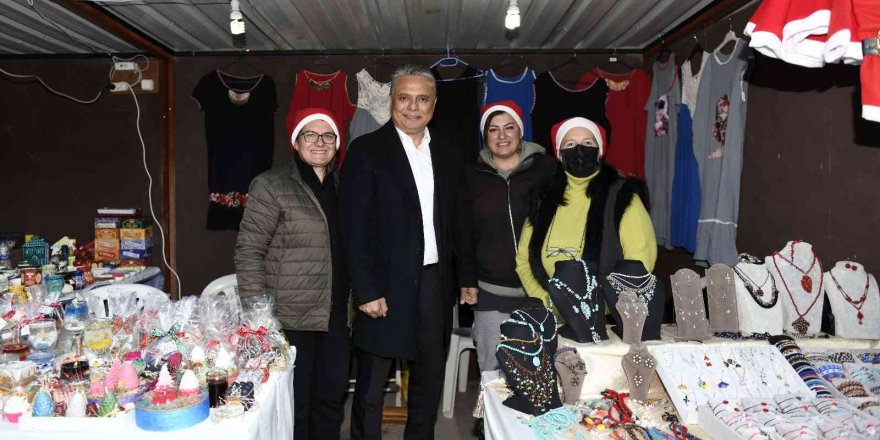 Muratpaşa Yılbaşı Çarşısı açıldı