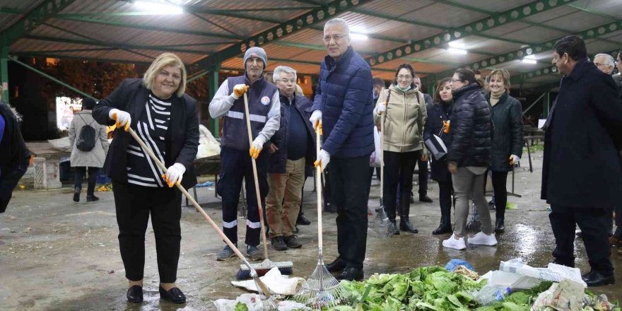 Mezitli Belediyesinin kompost projesi üniversite de tez konusu oldu