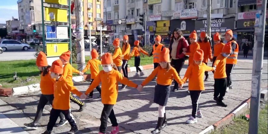 500 öğrenci "Gayemiz İyilik" hareketini başlattı