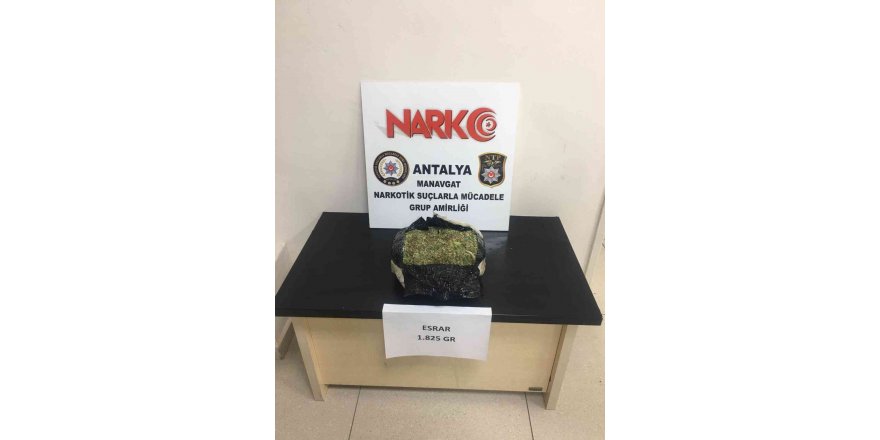 Yolcu otobüsündeki valizden 1 kilo 25 gram esrar çıktı