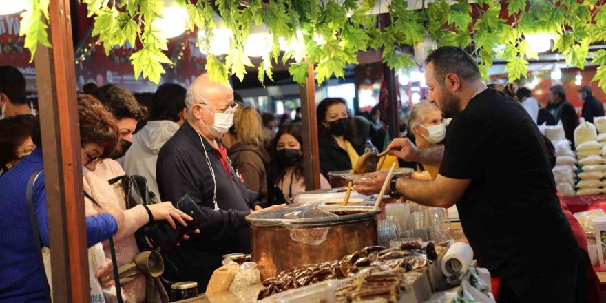 Cam Piramit’te yeni yıl coşkusu