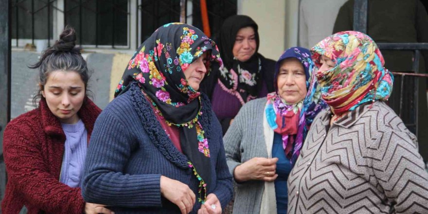 Hava değişimine gelen asker evini yaktı