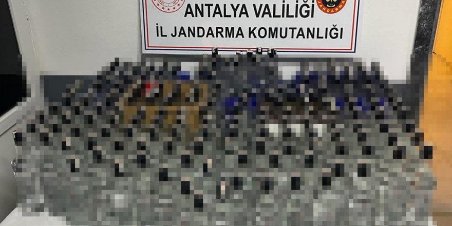 Antalya’da 236 litre sahte bandrollü alkol ele geçirildi