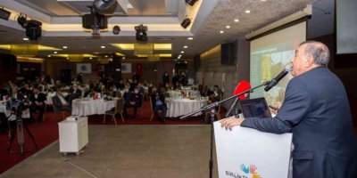 Başkan Akay açıkladı: “Kent meydanı Büyükşehir’e devrediliyor”