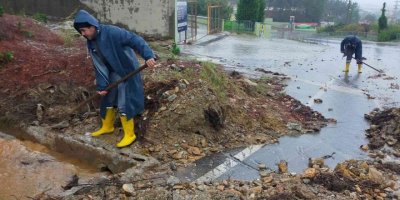 Başkan Yücel: “Sağanak yağışla ilgili ciddi bir sorun yaşamadık”