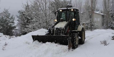 Torosların zirvelerinde karla mücadele çalışması