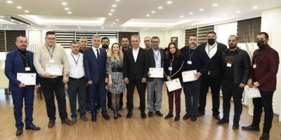 Başkan Uysal, Başarı Belgesi Alan Personelle Buluştu