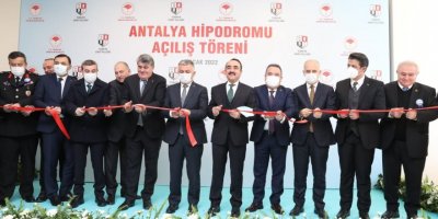 Başkan Böcek: “Hipodrom turizmi 12 aya yayma hedefimizde önemli bir mihenk taşı”