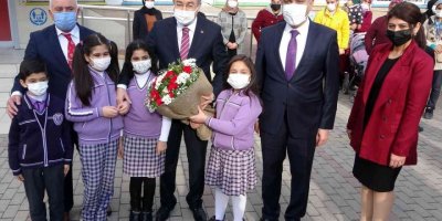 Osmaniye’de 137 bin öğrenci karne heyecanı yaşadı