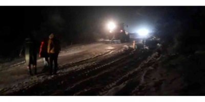 Tarsus-çamlıyayla Yolu Kardan Dolayı Trafiğe Kapandı