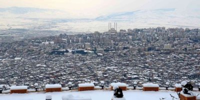 Kahramanmaraş’ta kar kartpostallık görüntüler ortaya çıkardı
