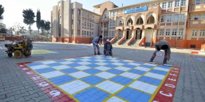 Muratpaşa’da okullar yenileniyor