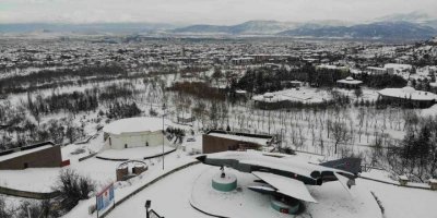 Beyaza bürünen Isparta havadan görüntülendi