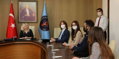 Rektör Özkan, Gençlik Meclisi yönetimini ağırladı