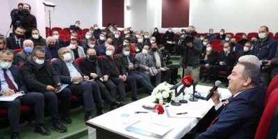 Başkan Böcek: “Finike’ye yakışır Cumhuriyet Meydanı yapacağız”