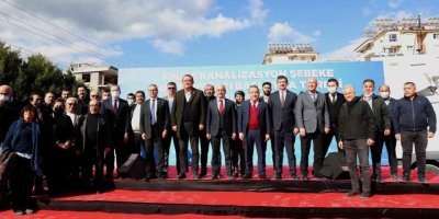 Başkan Böcek: “Finike’nin çözülemeyen kanalizasyon sorununu ortadan kaldırıyoruz”