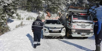 Antalya kırsalında karla mücadele çalışması