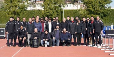 Beşiktaş teknik ekibi, basın mensuplarıyla aynı karede!